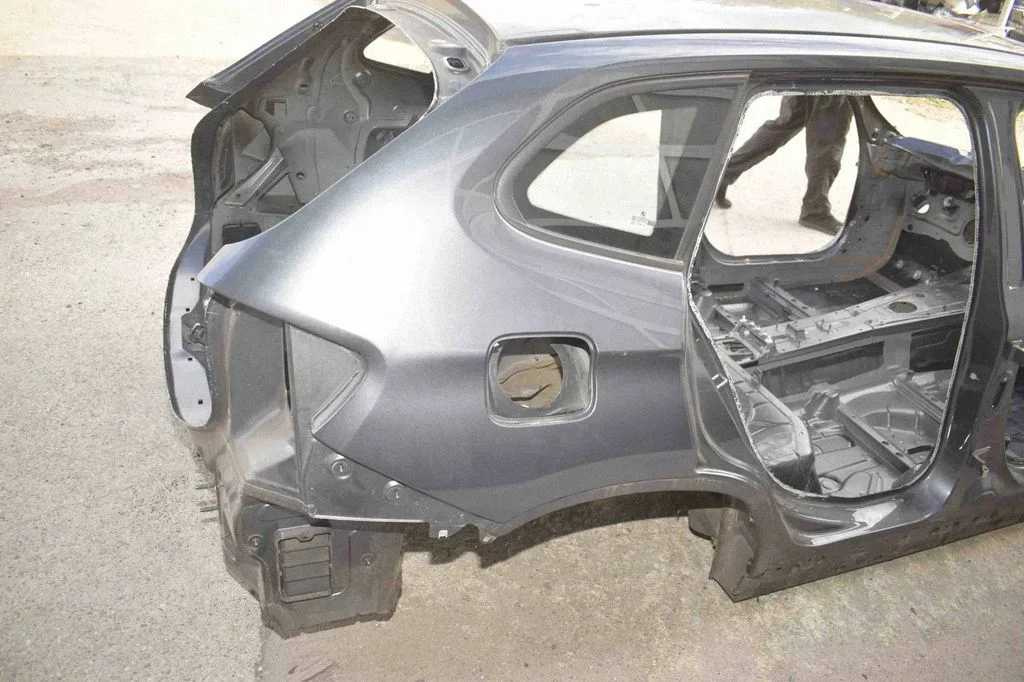 Rear quarter panel – right
