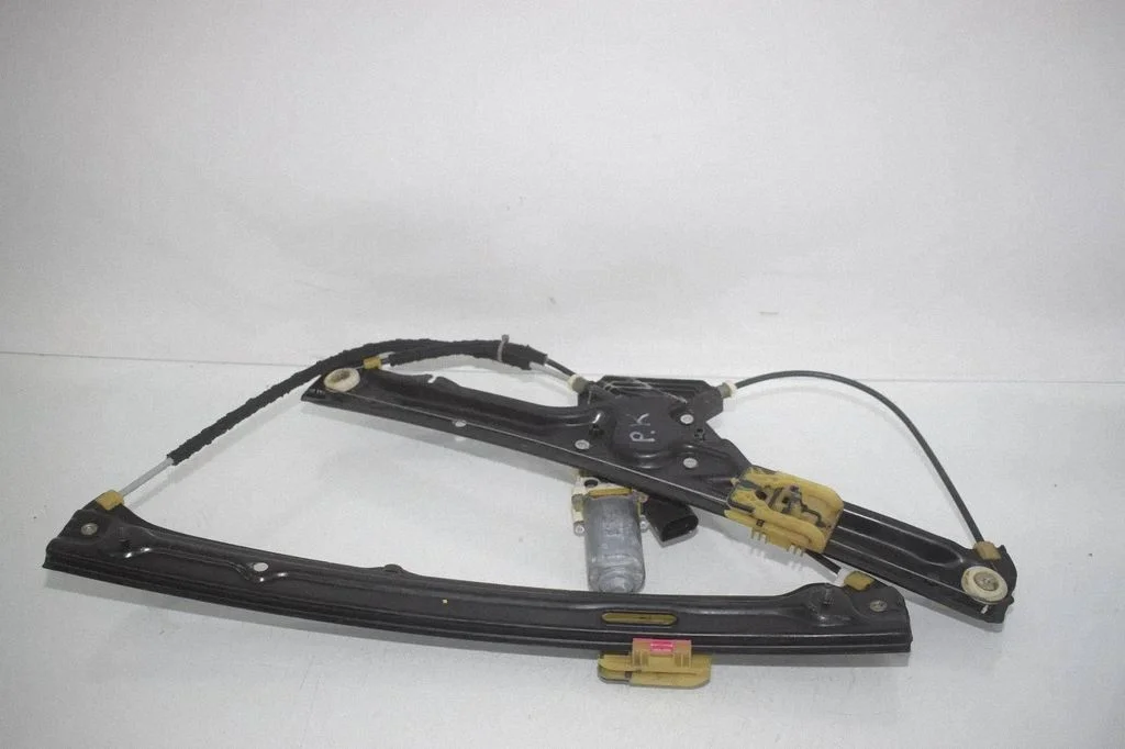 Front door window regulator with motor 7286483