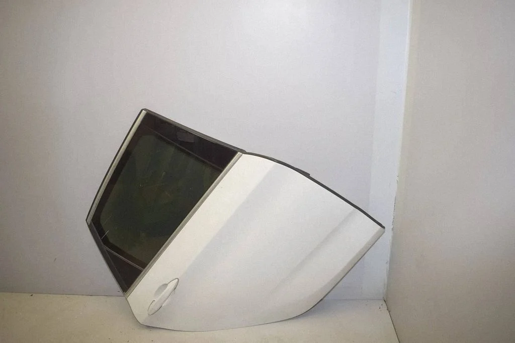 Rear door – rear right
