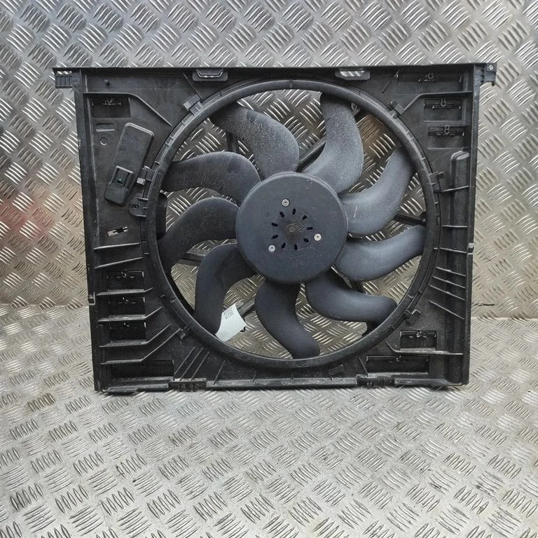 Radiaatori ventilaatori difuusor T354952D