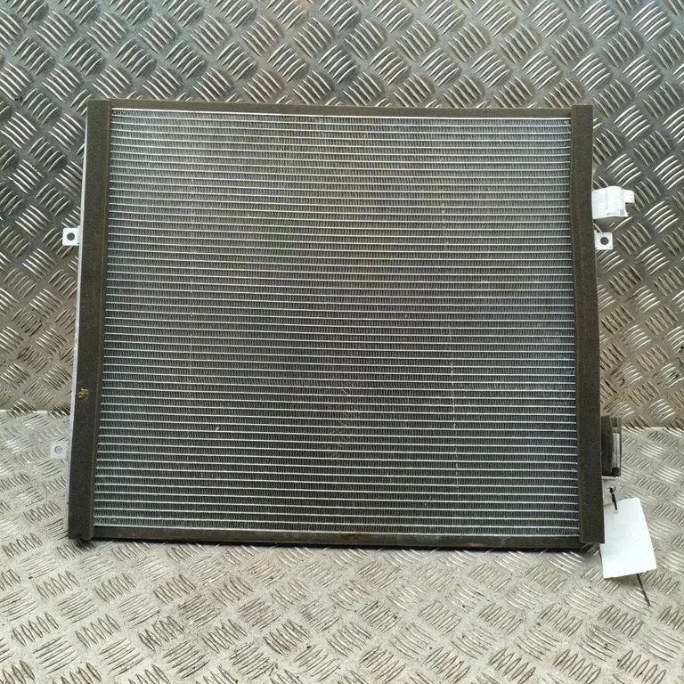 Gaisa kondicioniera dzesēšanas radiators (kondensators)