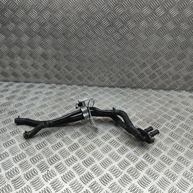Motora dzesēšanas caurule (-es)/šļūtene (-es) 8032310BG01