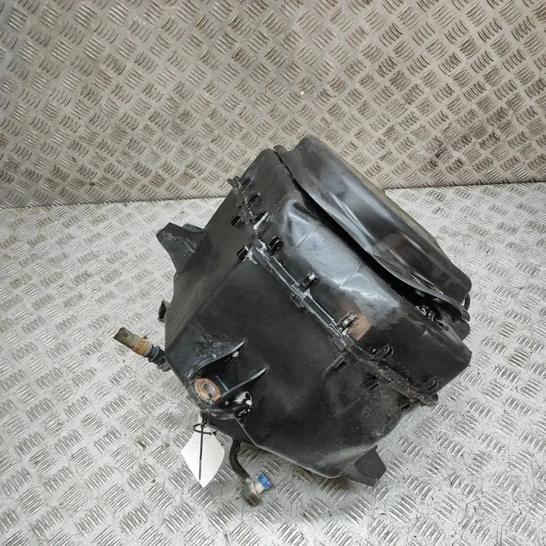 AdBlue šķidruma tvertne 204115JU2A
