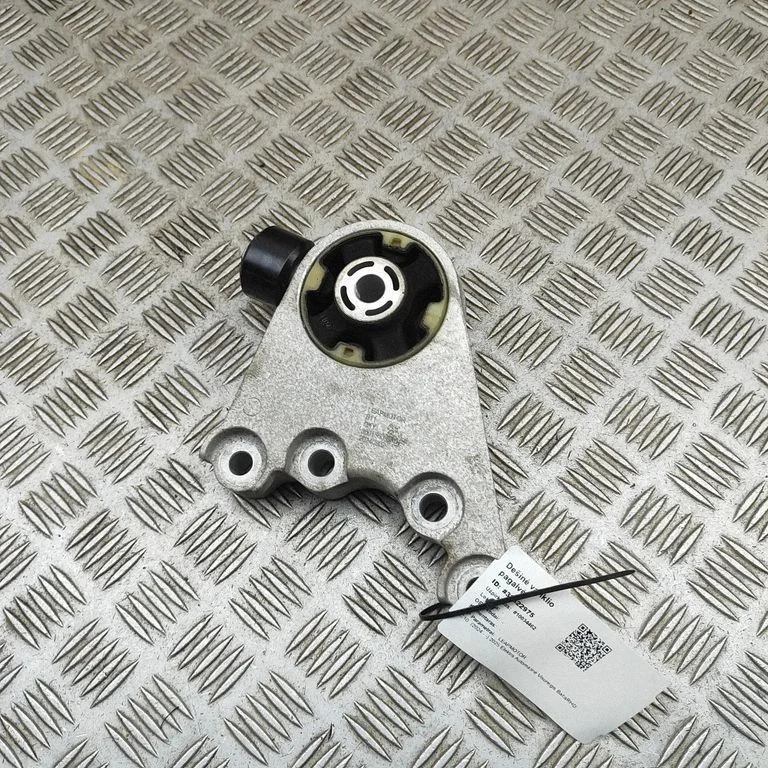 Dzinēja spilvens 3001560BA01
