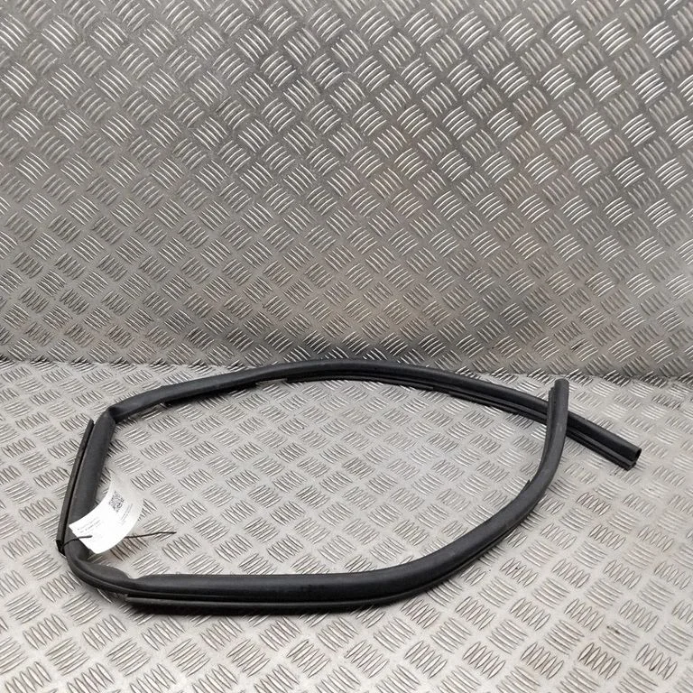 Motora nodalījuma gumija CPLA16C834BB