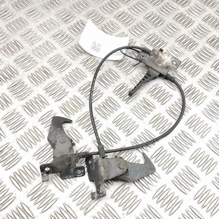 Engine bonnet/hood lock/latch loop/hook – Land Rover Range Rover Sport L494 (2013-)