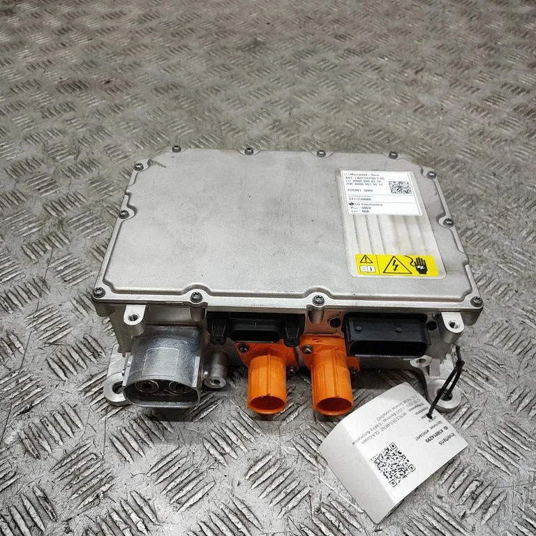 Invertors (sprieguma pārveidotājs) A0009019412