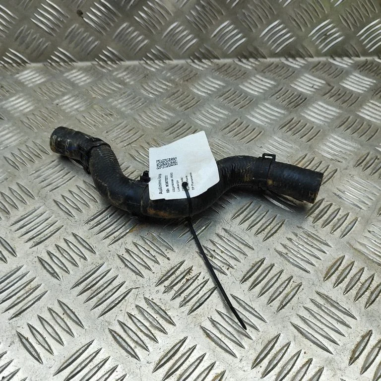 Przewody układu chłodzenia silnika EM2E8101540A