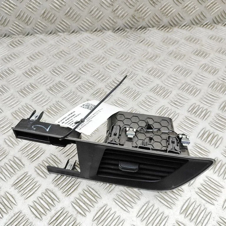 Kratka nawiewu szyby 687502508R