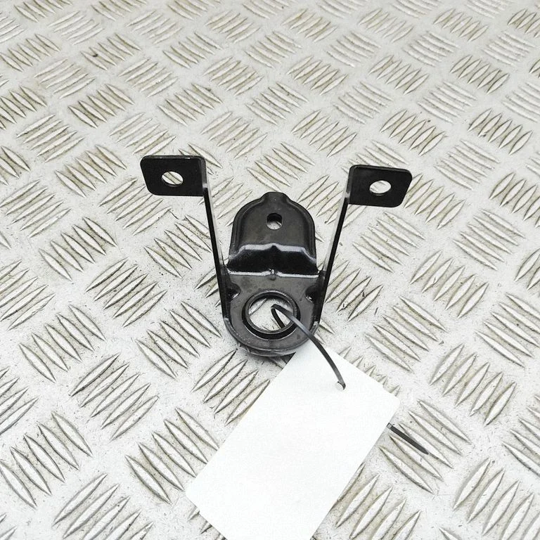 Radiatoru paneļa kronšteins 6412033BA01L