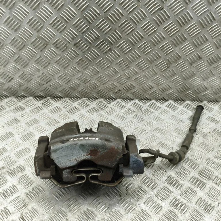 Front brake caliper – Volvo S90, V90 (2016-)