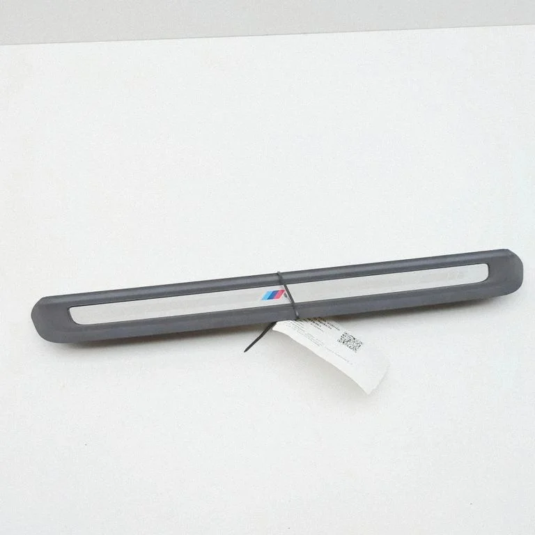 Front sill trim cover 8079739