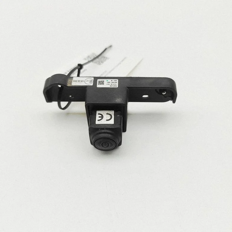Tagurduskaamera 8021040BA01