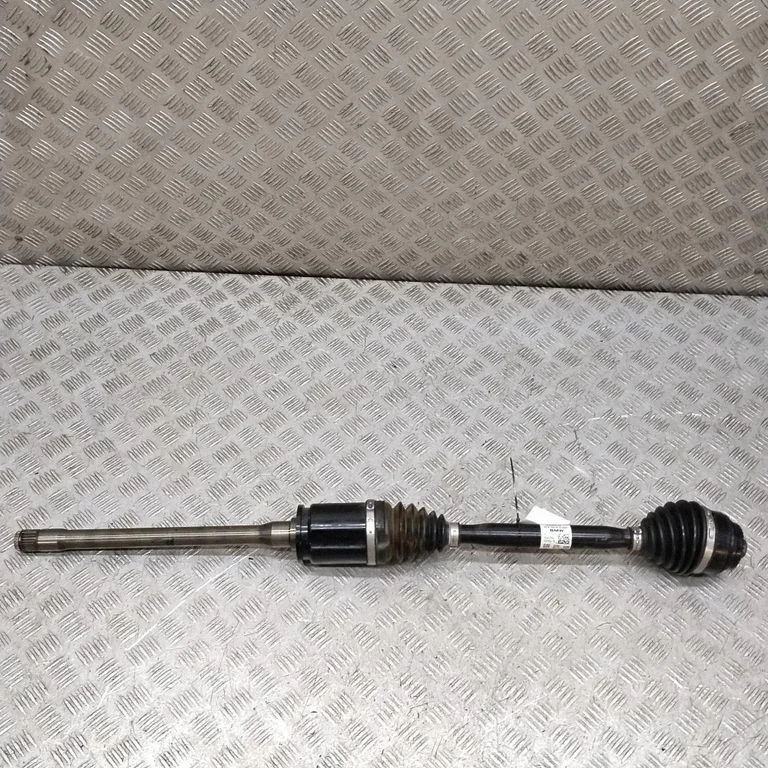 Priekšējā pusass 8486203