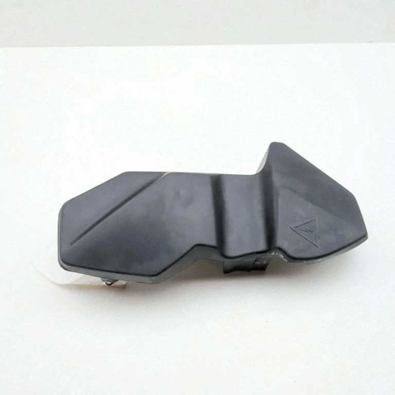 Fuse box cover 8599279