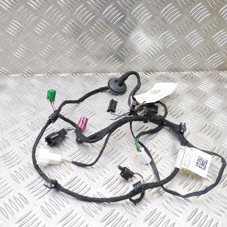 Esiukse juhtmestik A1185408215