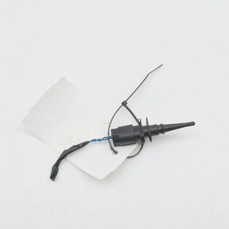 Oil temperature sensor 6936953