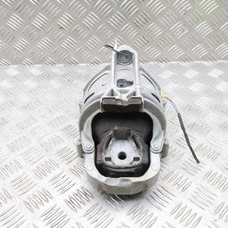 Poduszka silnika 4M0199372FG