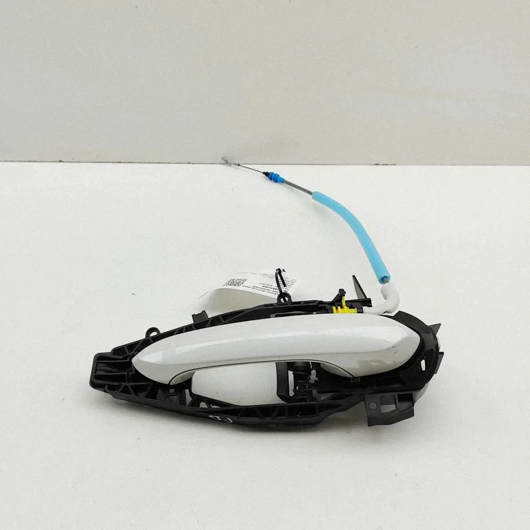 Esiukse välimine käepide – BMW X5M G05 F95 (2019-)