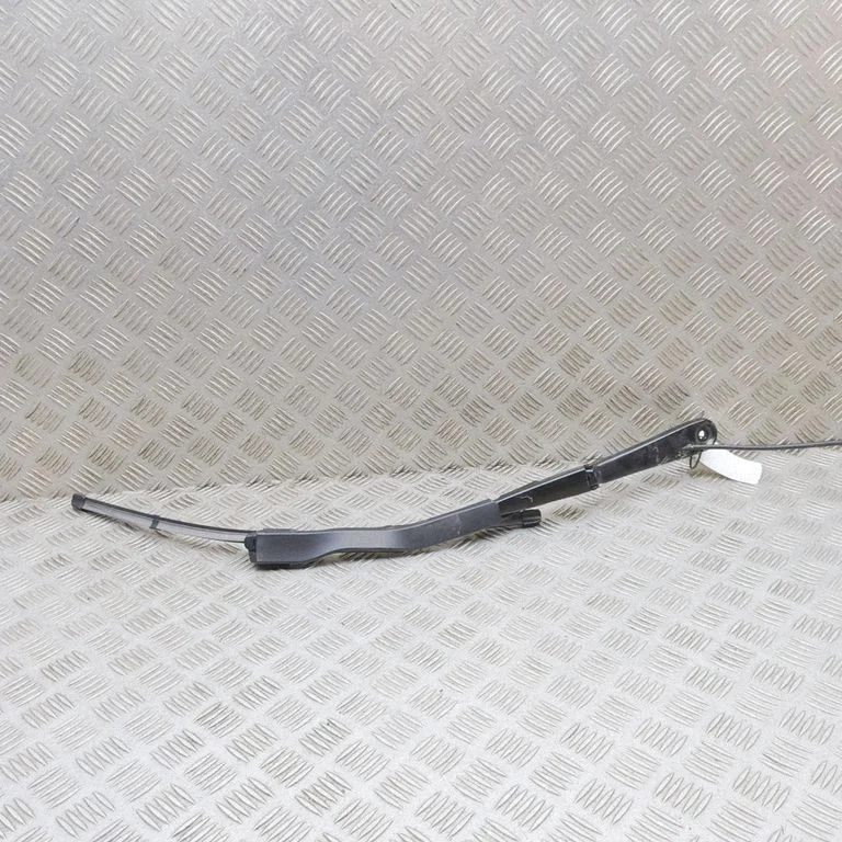 Windshield/front glass wiper blade 9448916