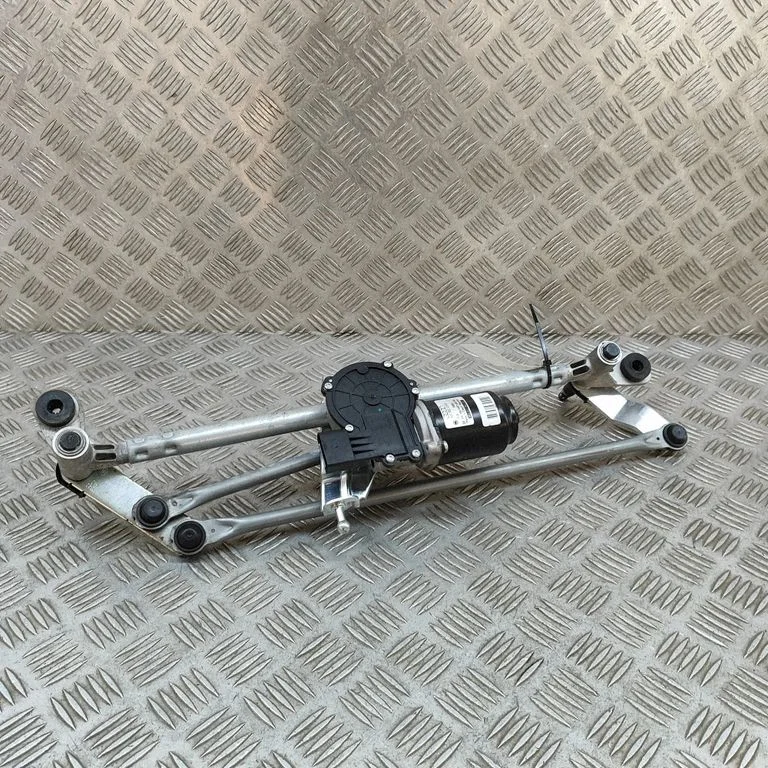 Mechanizm wycieraczek z silniczkiem – Audi A1 (2018-)