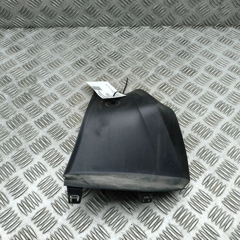 Tagatule liist (dekoorriba) – Tesla Model 3 Highland (2024-)