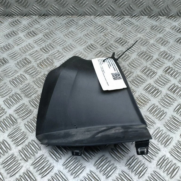 Tagatule liist (dekoorriba) – Tesla Model 3 Highland (2024-)