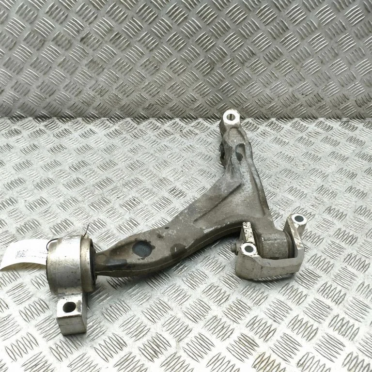 Priekšējā apakšējā svira/svārsts 32370927