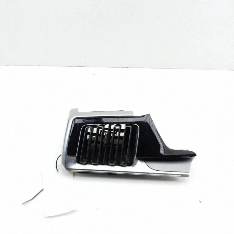 Kratka nawiewu szyby SA3F5306155
