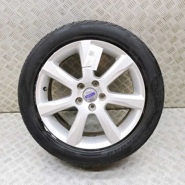 R17 valuvelg (-veljed) – Volvo S60 (2014-2018)