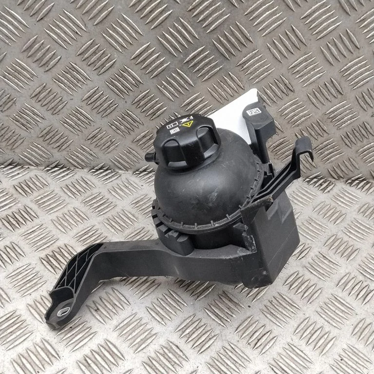 Coolant expansion tank/reservoir – BMW XM (2022-)
