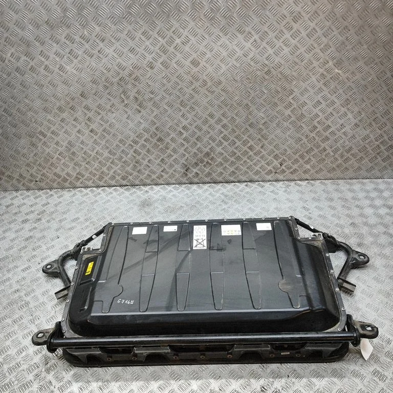 Hübriid-/elektriauto aku A7899017701
