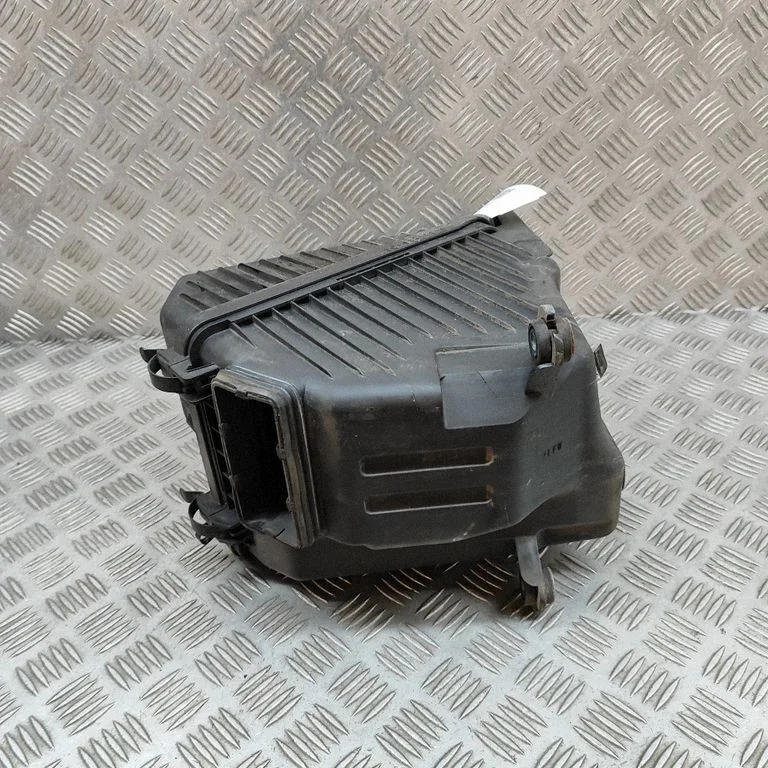 Gaisa filtra korpuss – KIA Sorento (2010-2014)