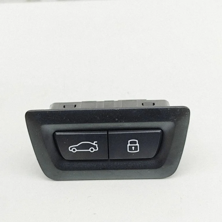 Tailgate/boot open switch button – BMW X5M G05 F95 (2019-)