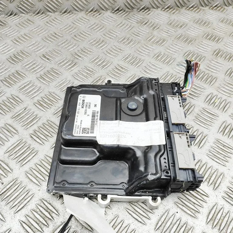Dzinēja vadības bloks 0281040176