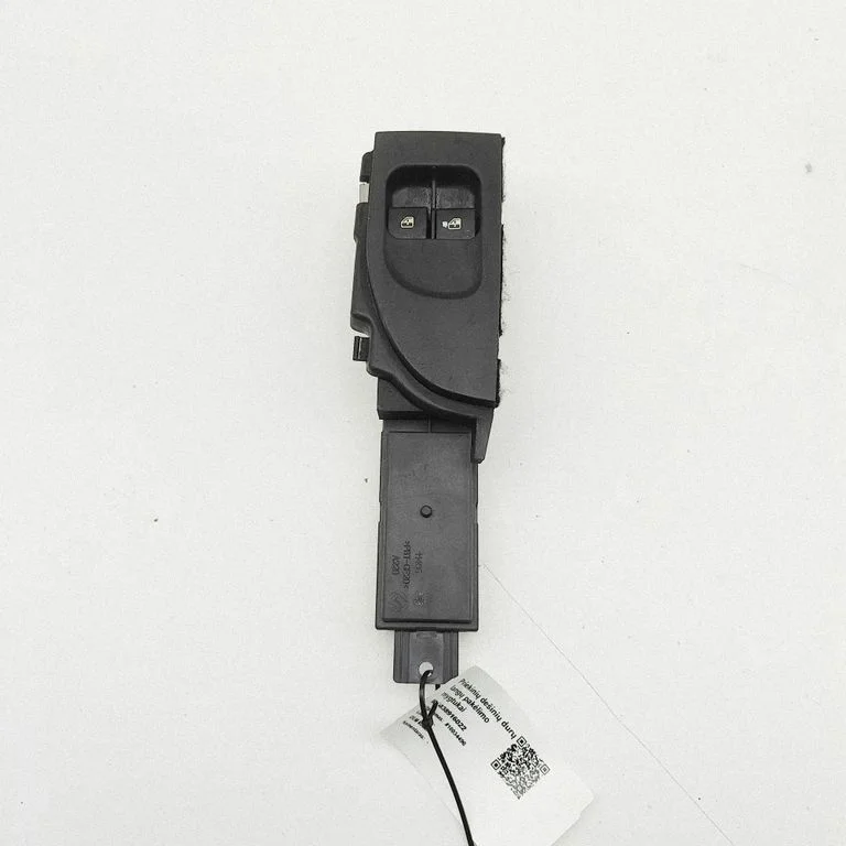 Electric window control switch 260284