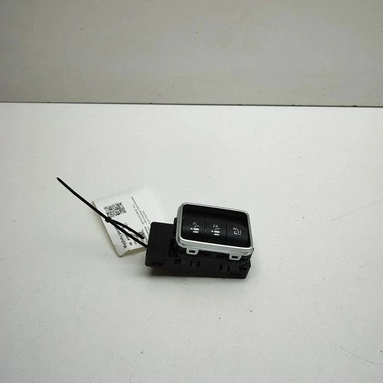 A set of switches A1679057503