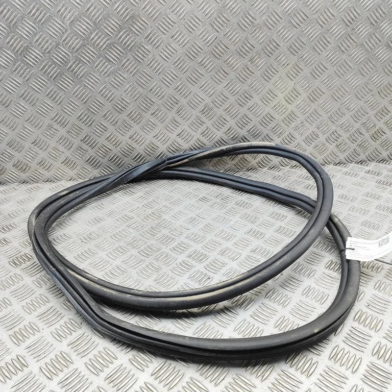 Esiukse tihend (ukse pool) – BMW X5M G05 F95 (2019-)