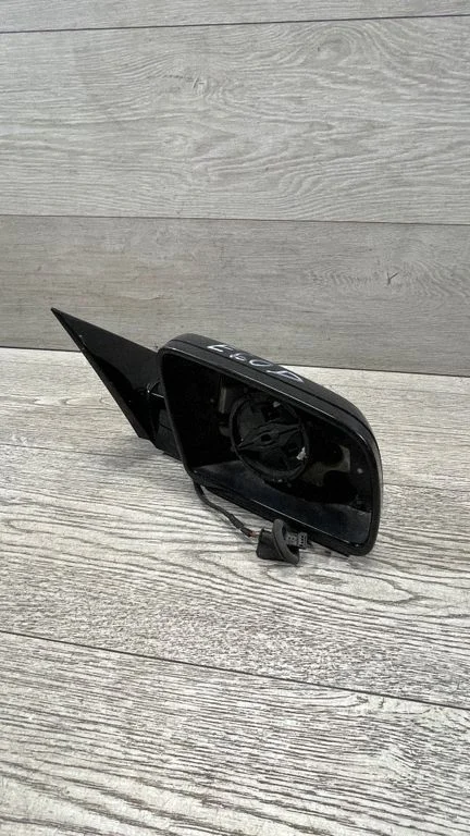 Esiukse elektriline välispeegel – BMW 5-seeria E60 E61 (2004-2010)