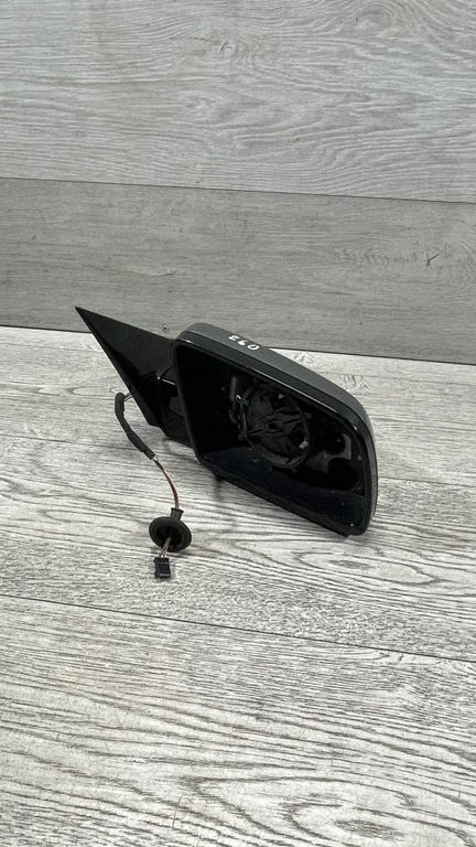 Esiukse elektriline välispeegel – BMW 5-seeria E60 E61 (2004-2010)