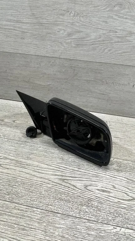 Esiukse elektriline välispeegel – BMW 5-seeria E60 E61 (2004-2010)