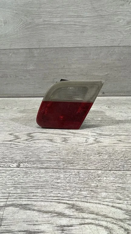 Tailgate rear/tail lights – BMW 3 Series E46 (1998-2005)