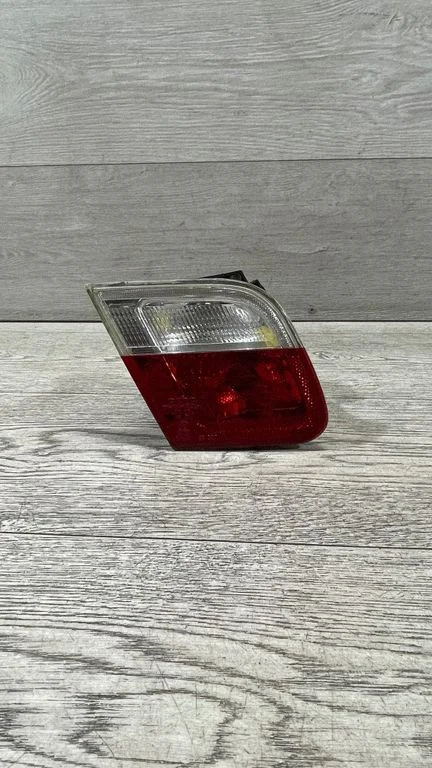 Tail light bulb cover holder – BMW 3 Series E46 (1998-2005)