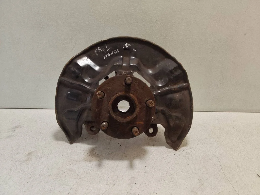 Front wheel hub – left