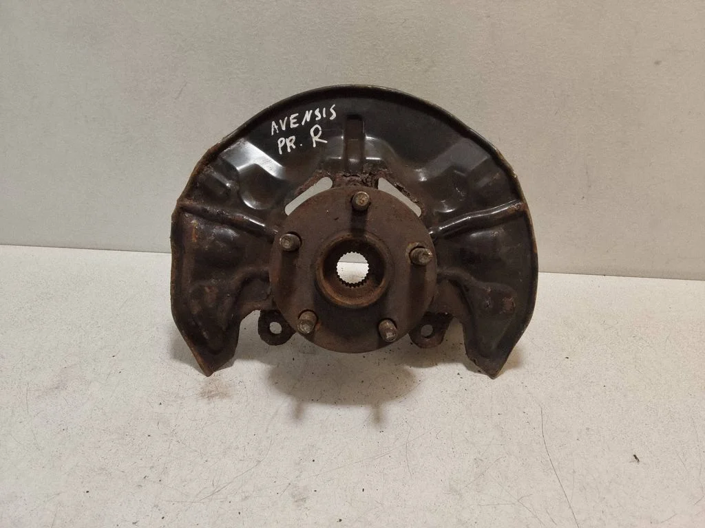 Front wheel hub – right