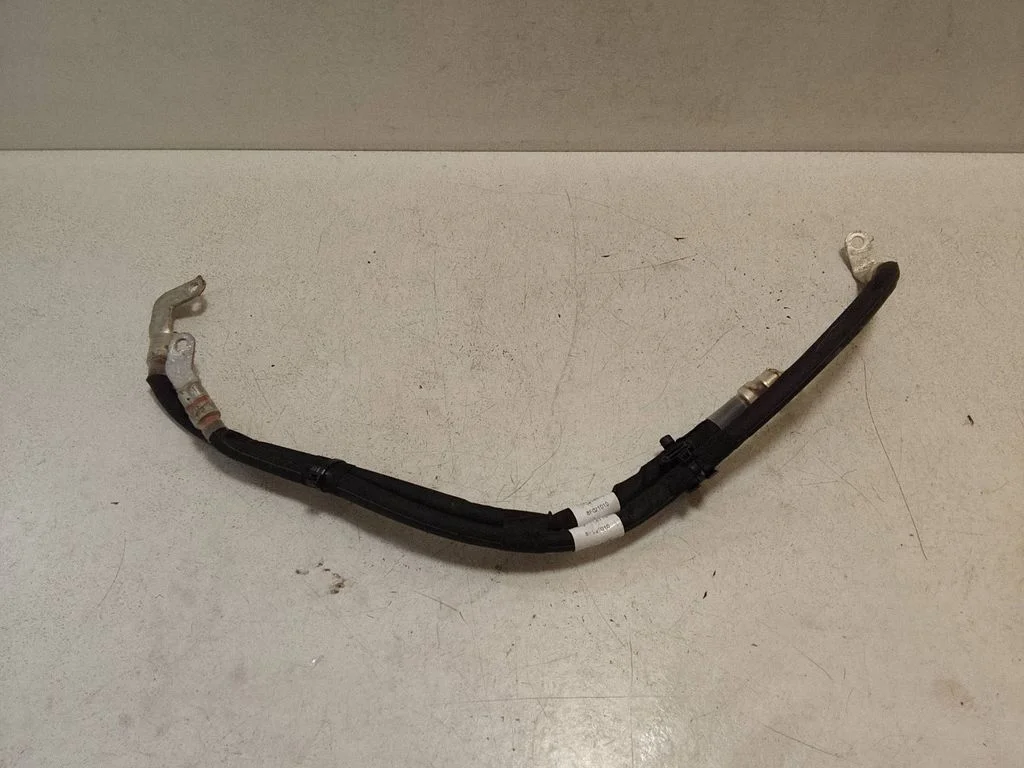 Positive cable (battery) 842C418110