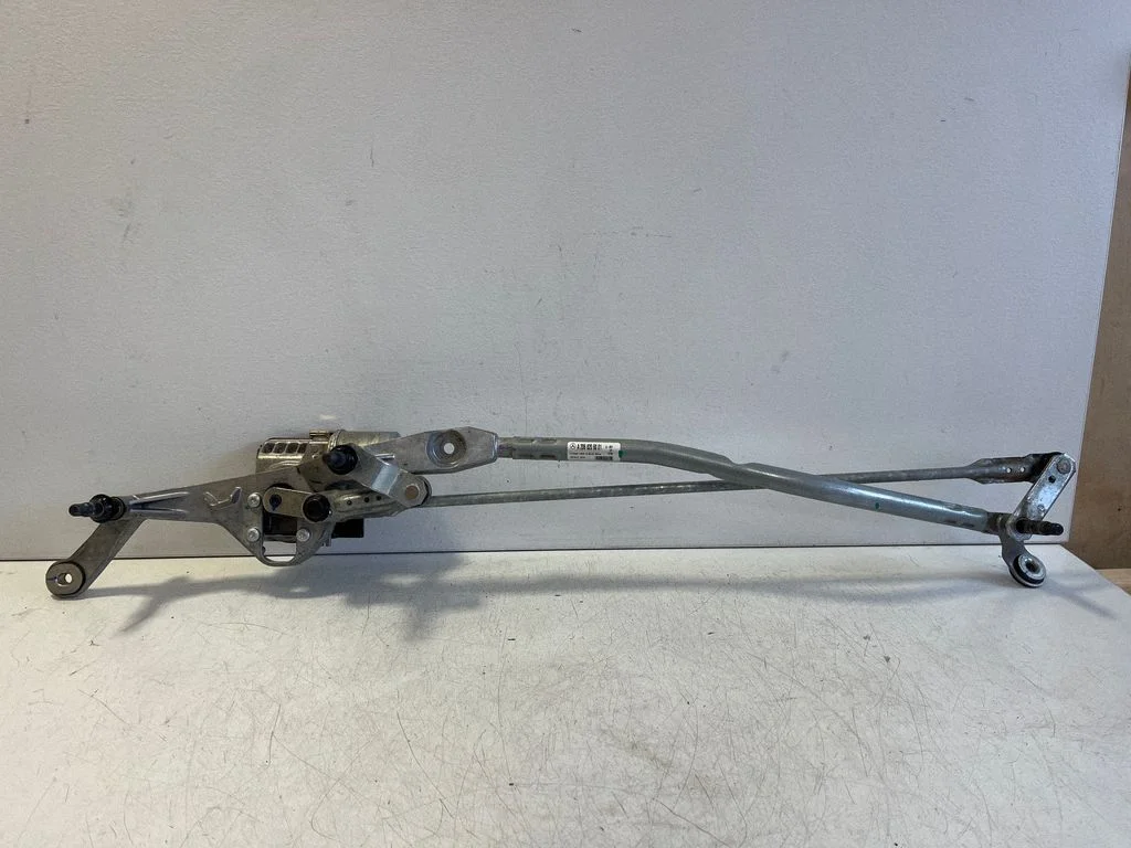 Front wiper linkage and motor A2068206001