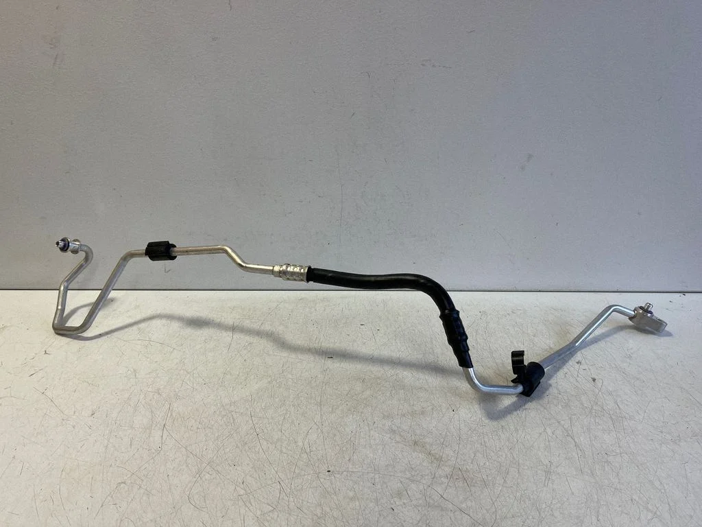 Air conditioning (A/C) pipe/hose