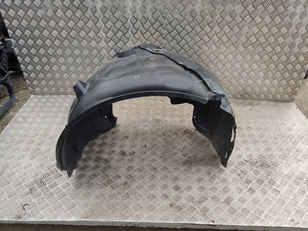 Front wheel arch liner splash guards A2146904401