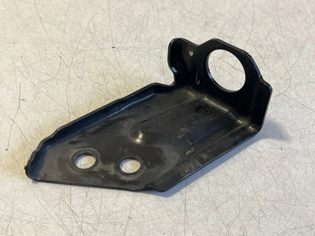 Headlight/headlamp mounting bracket A2146201500